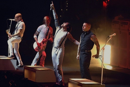 i heard a voice, long beach  arena